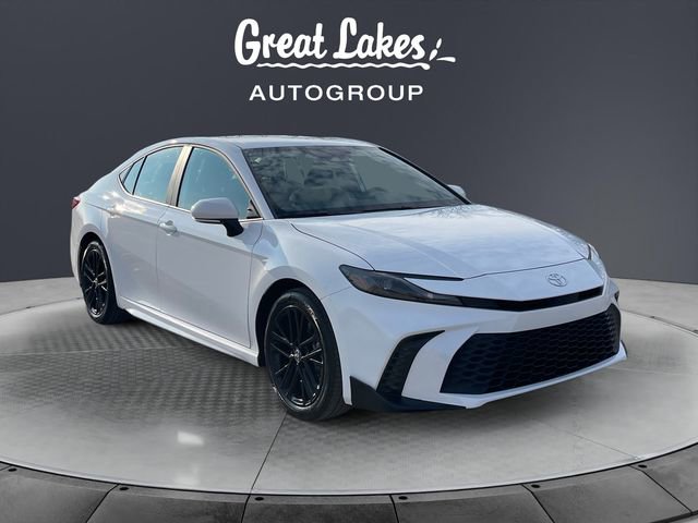 Used 2026 Toyota Camry SE image 7