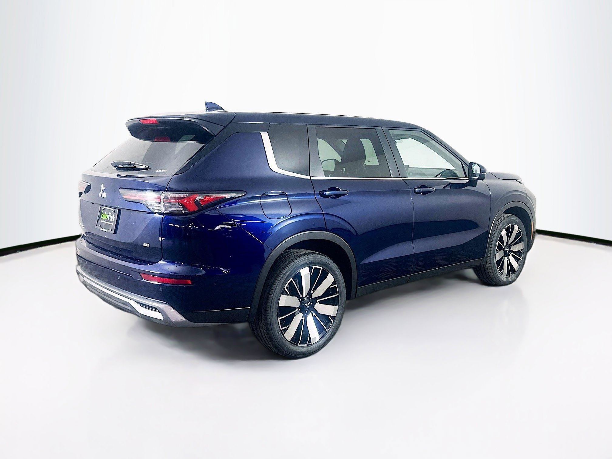 Used 2025 Mitsubishi Outlander SE AWD/4WD image 9