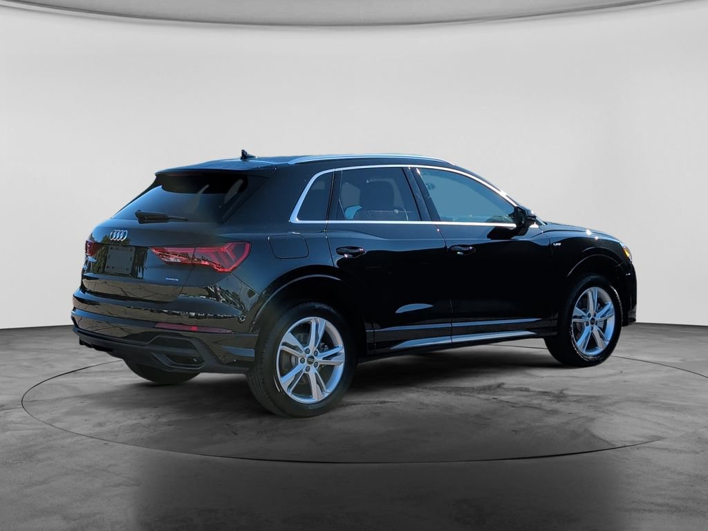 Used 2023 Audi Q3 2.0T Premium Plus w/ Premium Plus Package AWD/4WD image 7