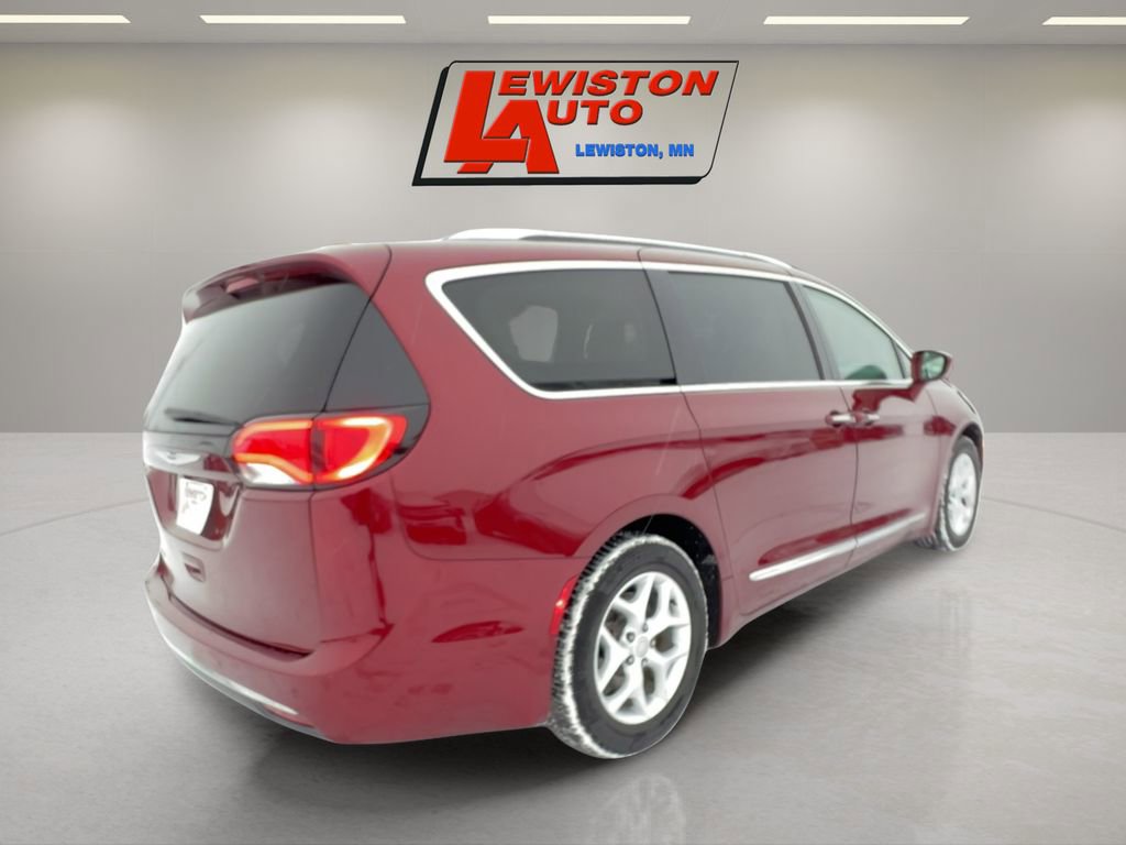 Used 2018 Chrysler Pacifica Touring-L Plus w/ Tire & Wheel Group image 5