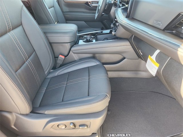 New 2026 Chevrolet Suburban High Country w/ Sun And Tow Package image 15