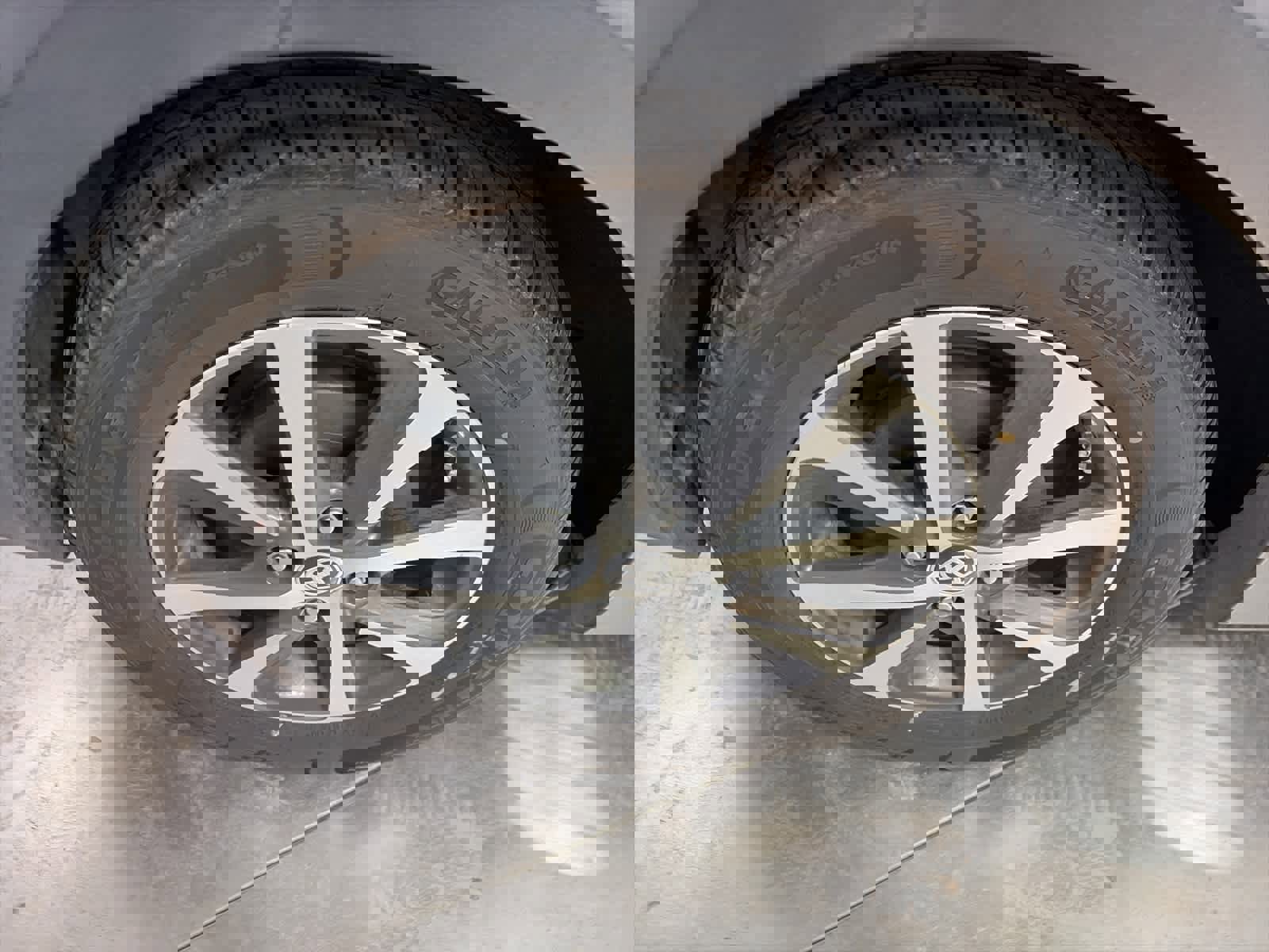 Used 2018 Toyota Prius C One image 8