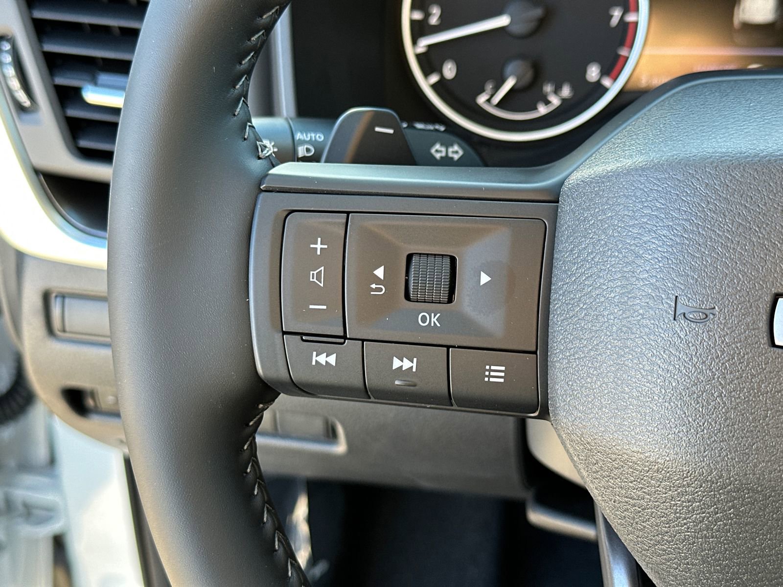 New 2026 Nissan Rogue SV image 26