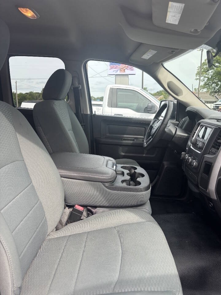 Used 2015 RAM 1500 Tradesman w/ Popular Equipment Group AWD/4WD image 4