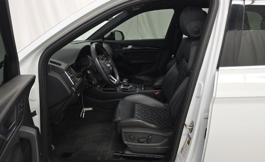 Used 2022 Audi SQ5 Premium Plus w/ Premium Plus Package image 2