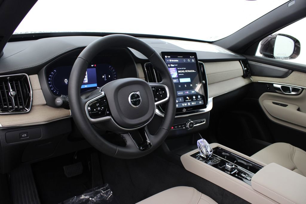 New 2026 Volvo XC90 B6 Plus w/ Protection Package image 16