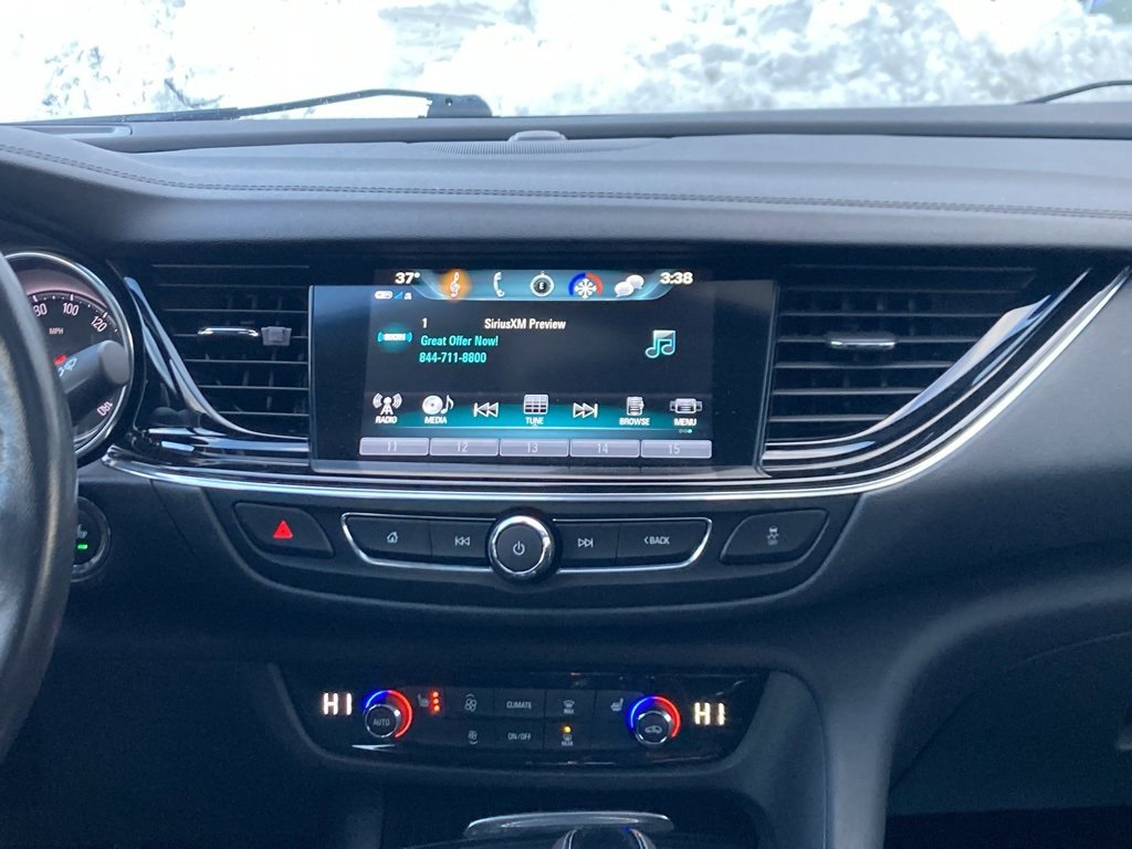 Used 2018 Buick Regal Essence w/ Driver Confidence Package #1 image 18