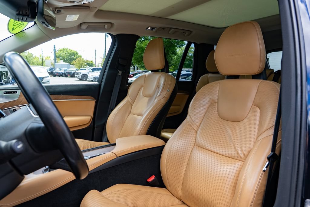 Used 2016 Volvo XC90 T6 Inscription w/ Vision Package AWD/4WD image 21