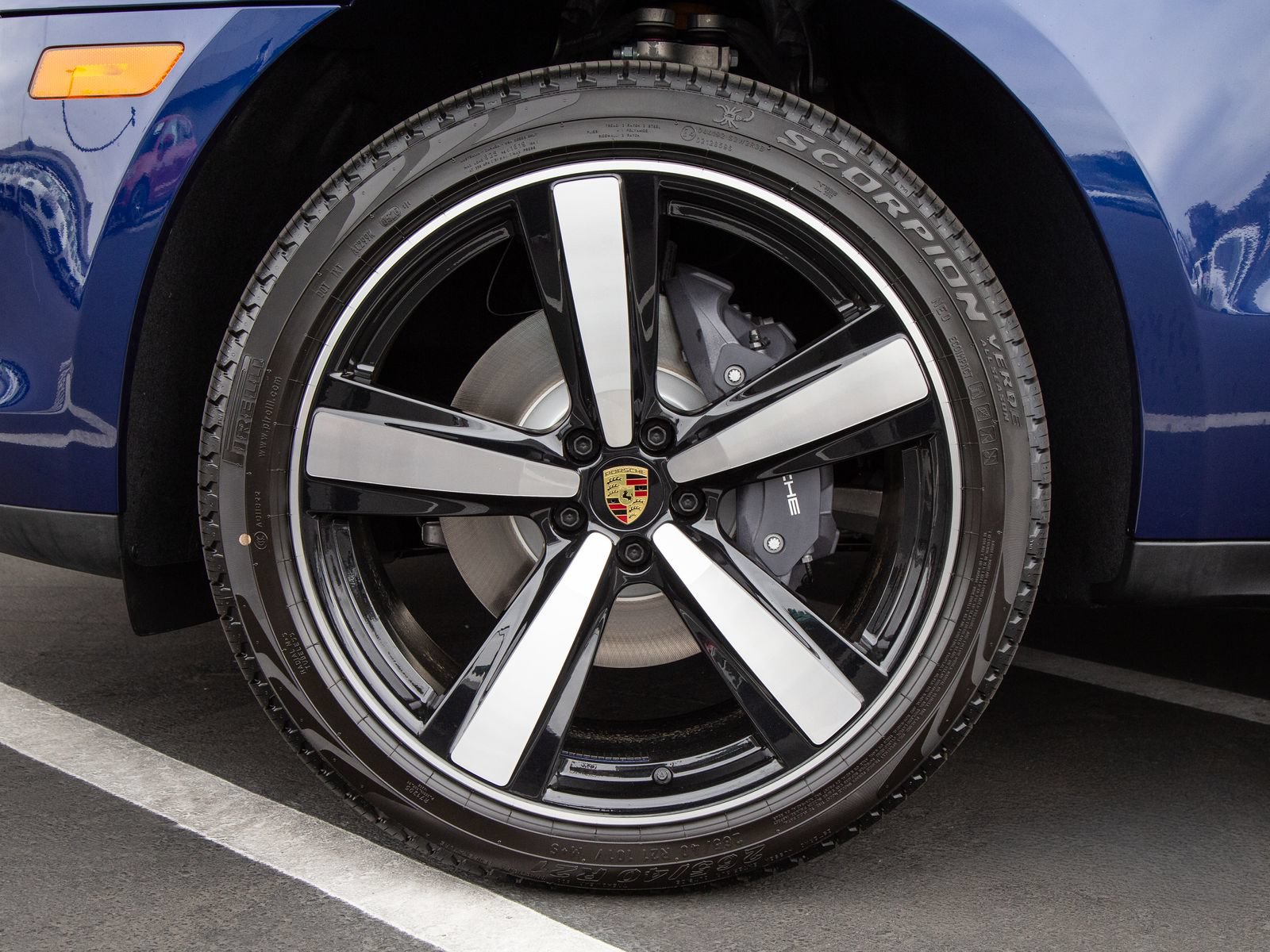 New 2026 Porsche Macan AWD/4WD image 12