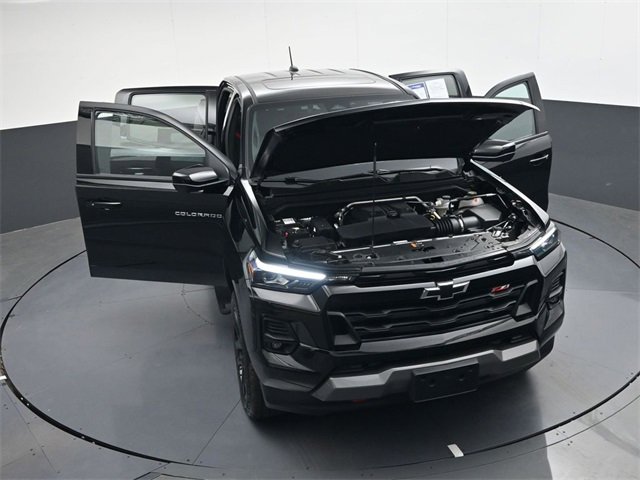 Used 2024 Chevrolet Colorado Z71 w/ Z71 Convenience Package 2 image 37