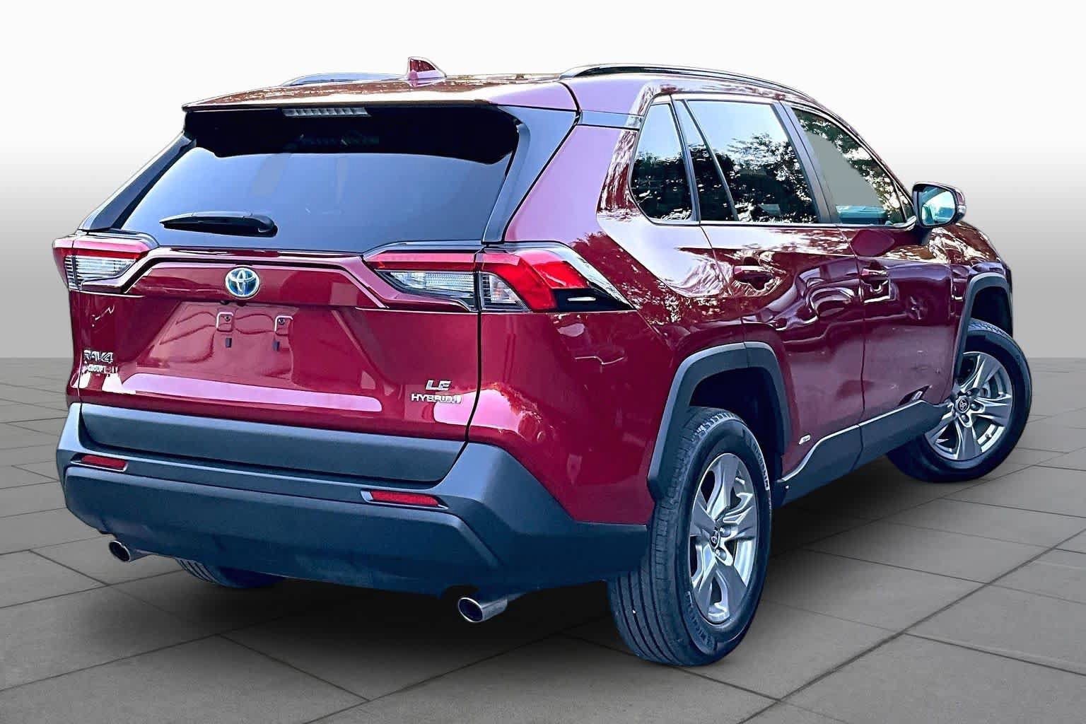 Certified 2024 Toyota RAV4 LE AWD/4WD image 13