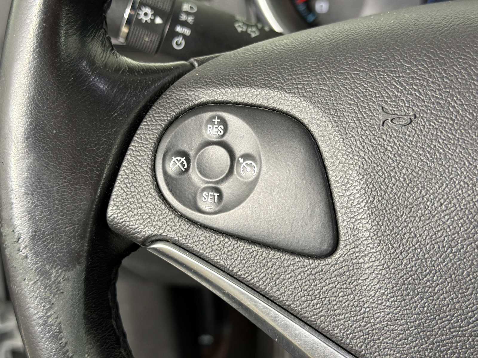 Used 2019 Chevrolet Impala LT FWD image 23