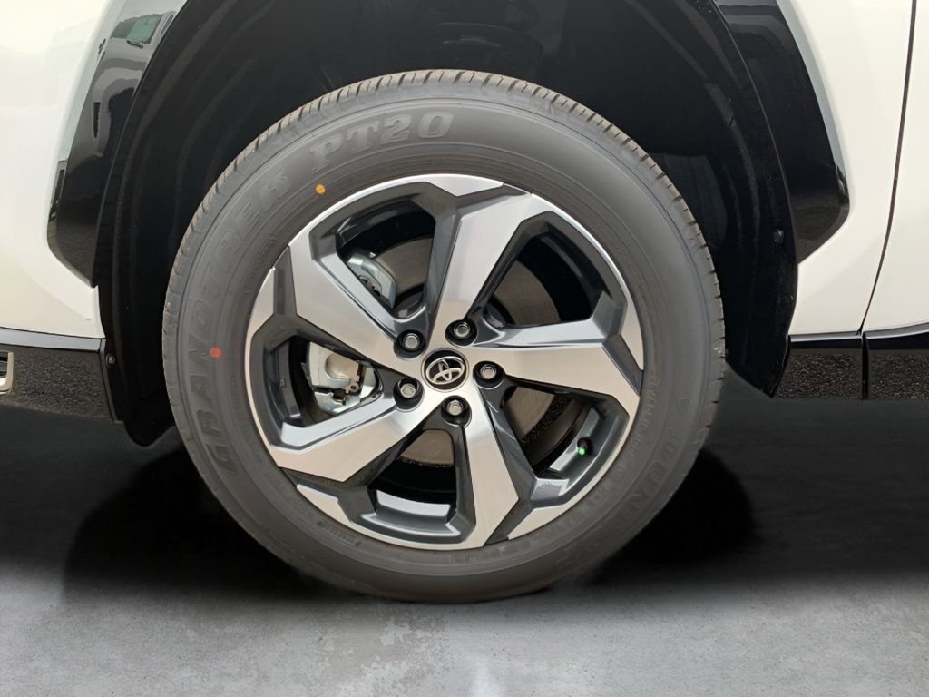 New 2025 Toyota RAV4 SE image 30