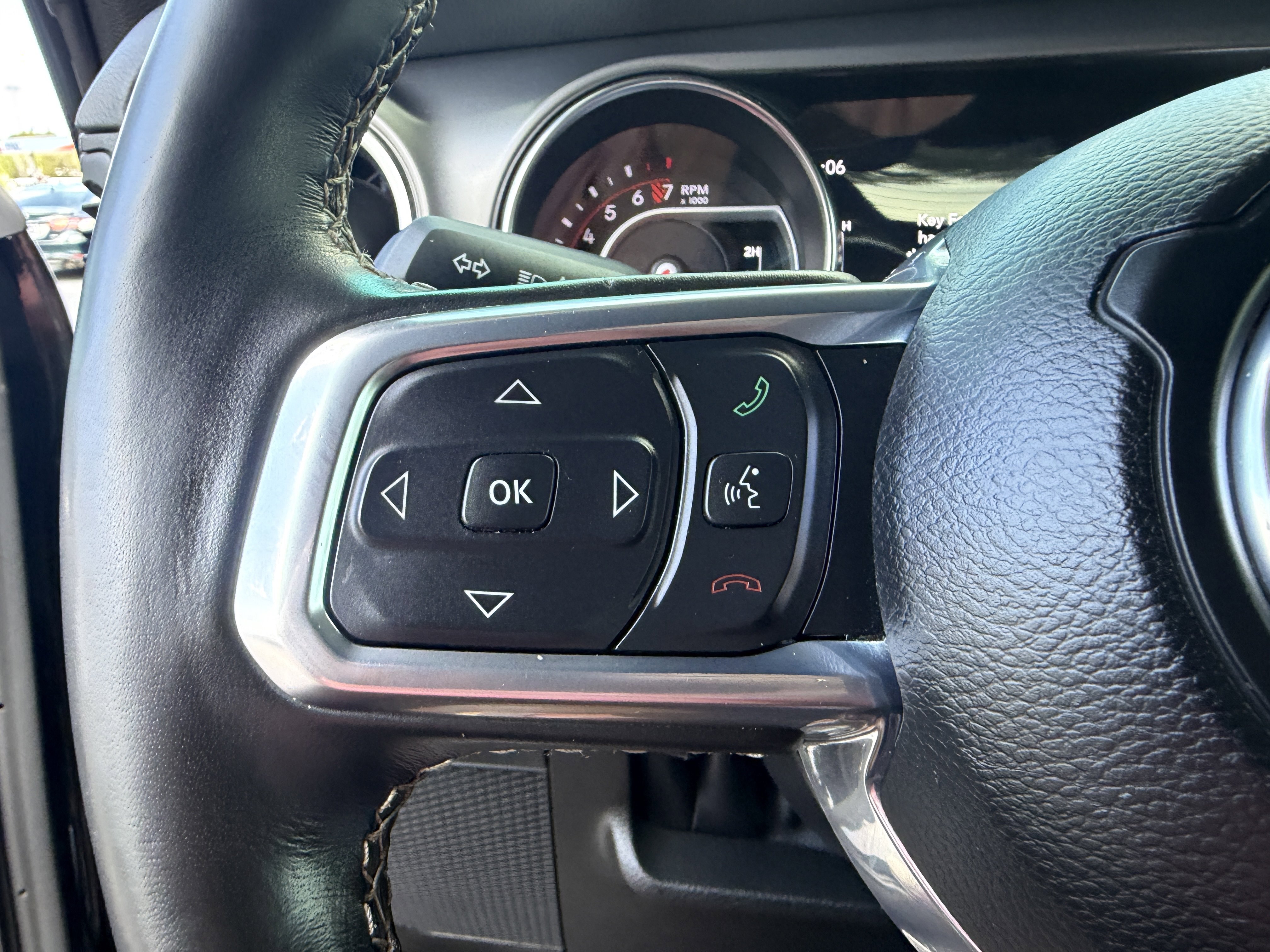 Used 2022 Jeep Wrangler Unlimited Rubicon w/ Xtreme Recon 35" Tire Package image 27