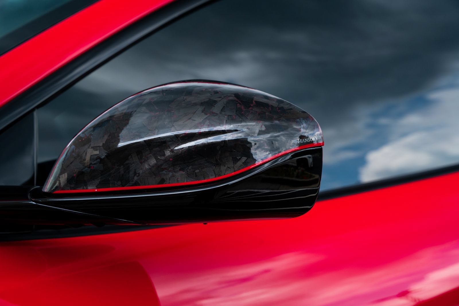 Used 2020 Ferrari 812 Superfast RWD image 34
