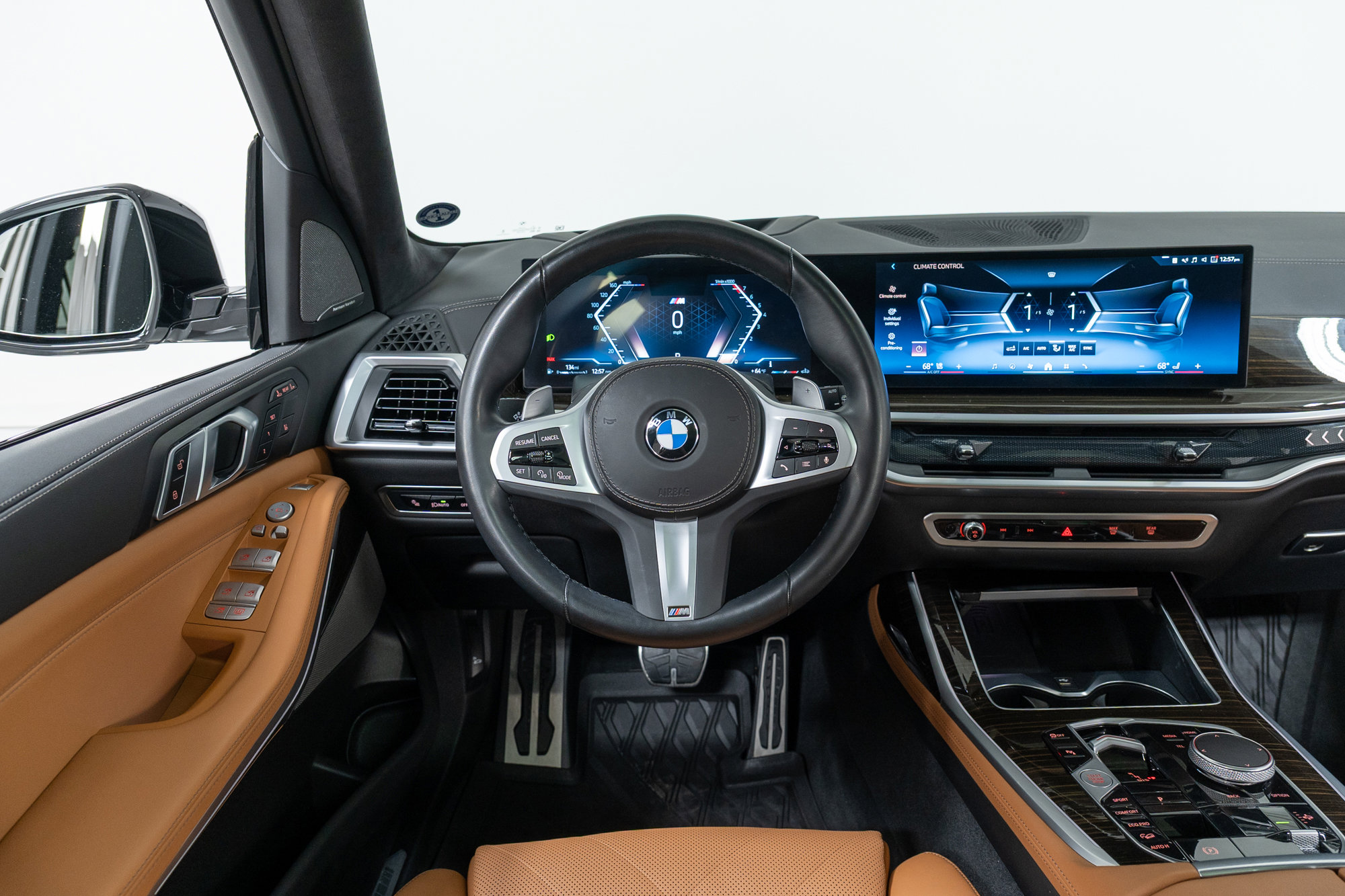 Certified 2024 BMW X7 xDrive40i w/ M Sport Package image 17