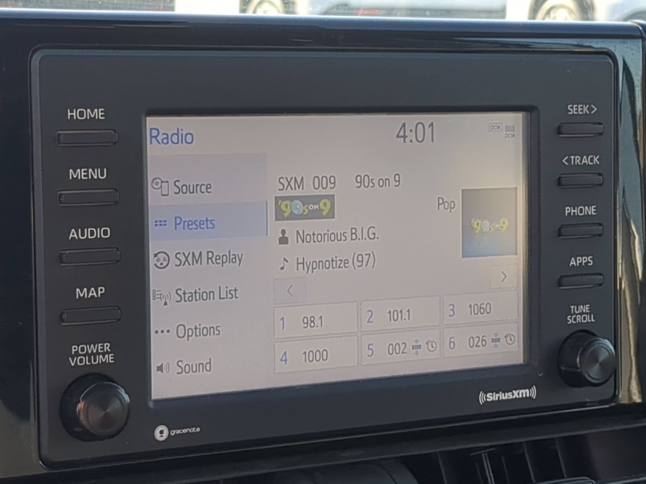 Used 2021 Toyota RAV4 LE AWD/4WD image 12
