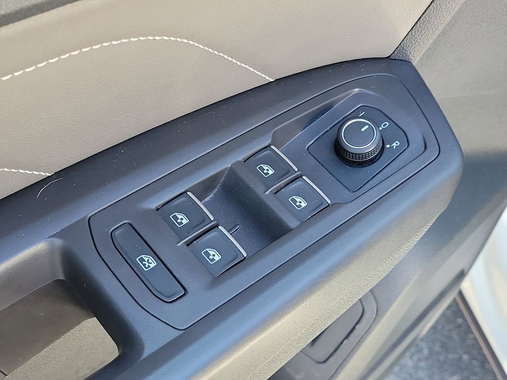 Used 2023 Volkswagen Atlas SEL R-Line image 19