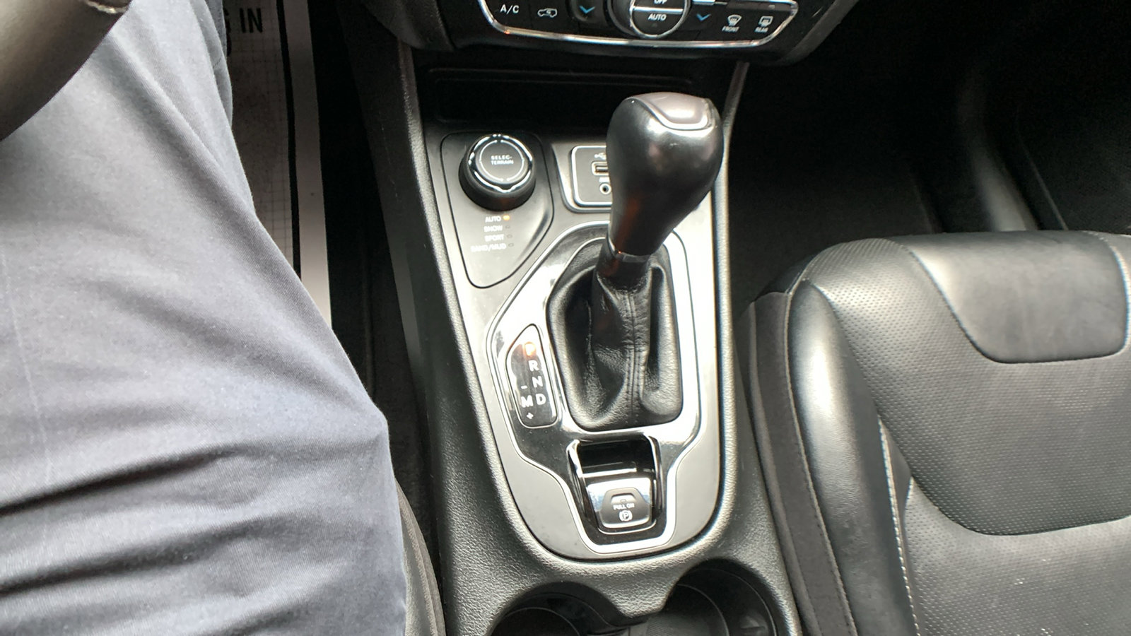 Used 2023 Jeep Cherokee Altitude Lux AWD/4WD image 18