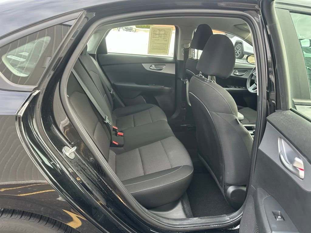 Used 2023 Kia Forte LXS image 18