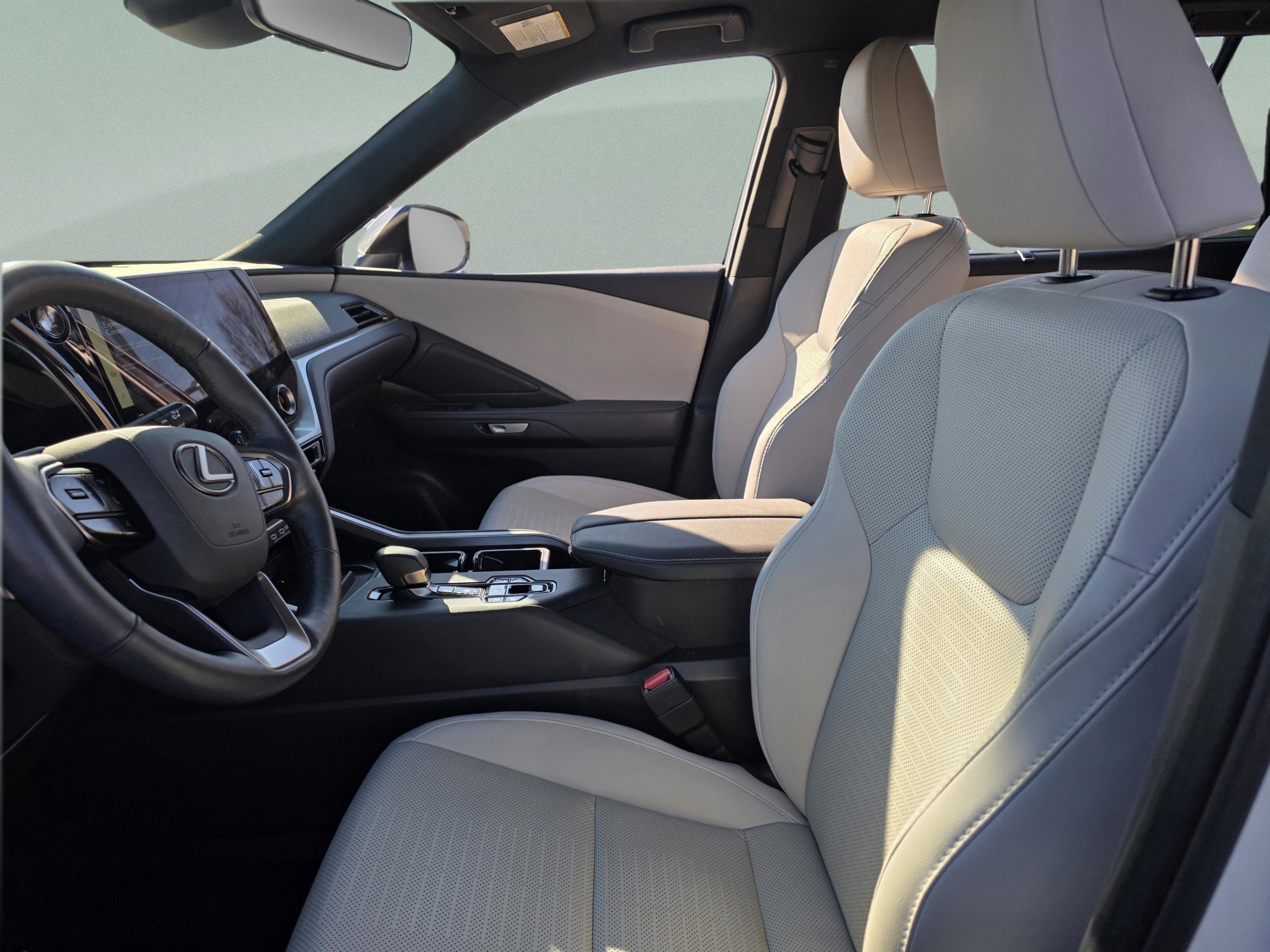 Used 2025 Lexus TX 350 AWD image 10