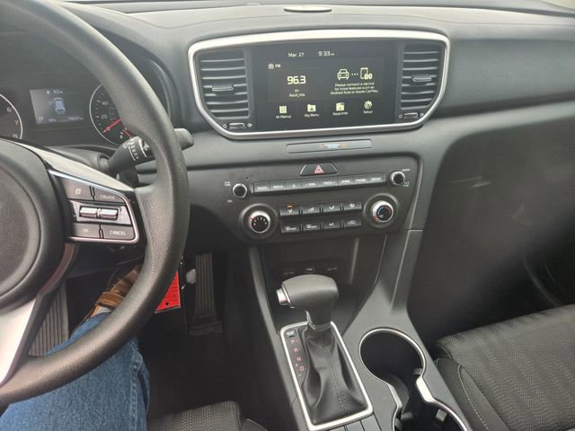 Used 2022 Kia Sportage LX image 2