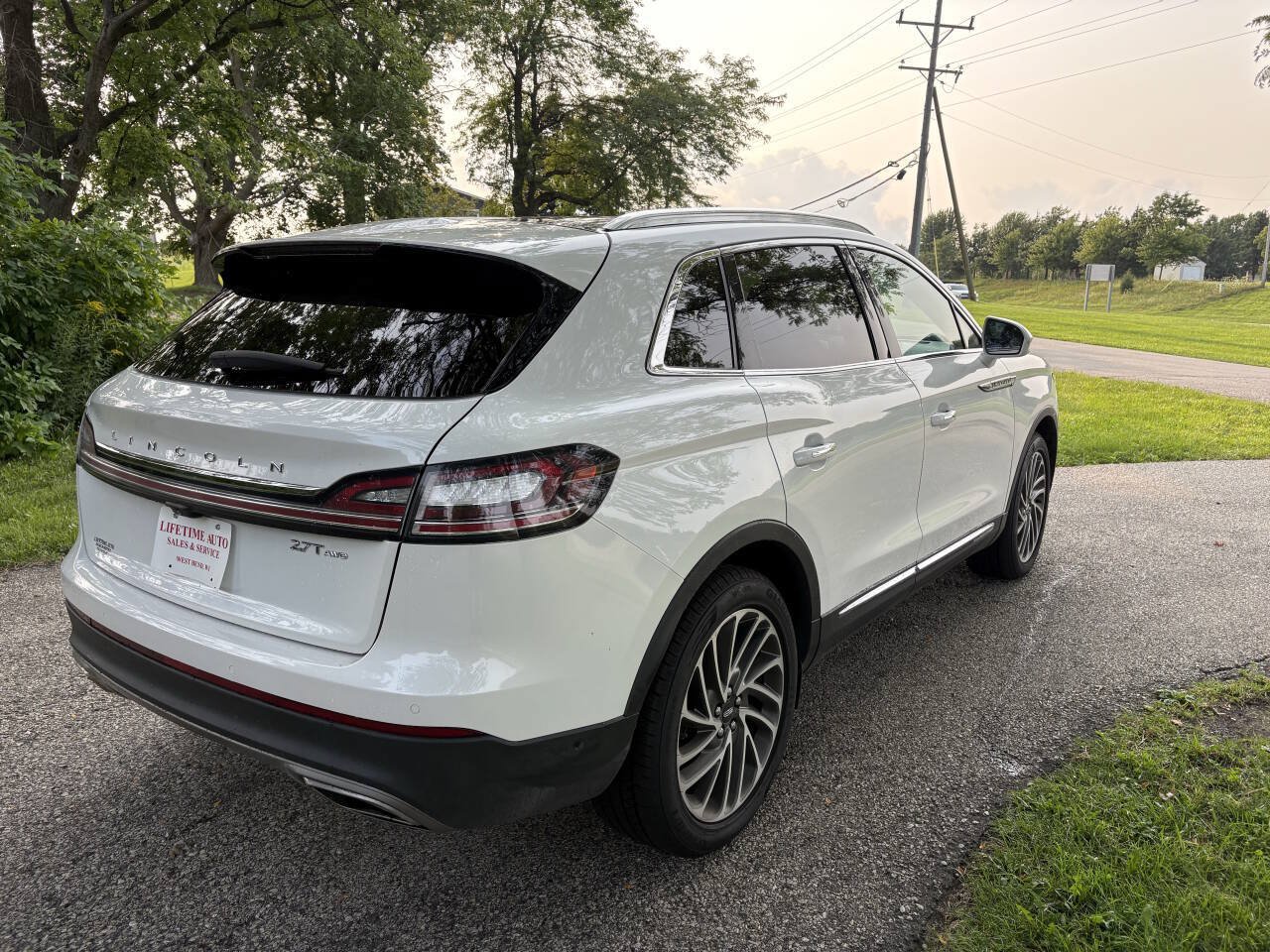 Used 2020 Lincoln Nautilus Reserve w/ Equipment Group 201A AWD/4WD image 5