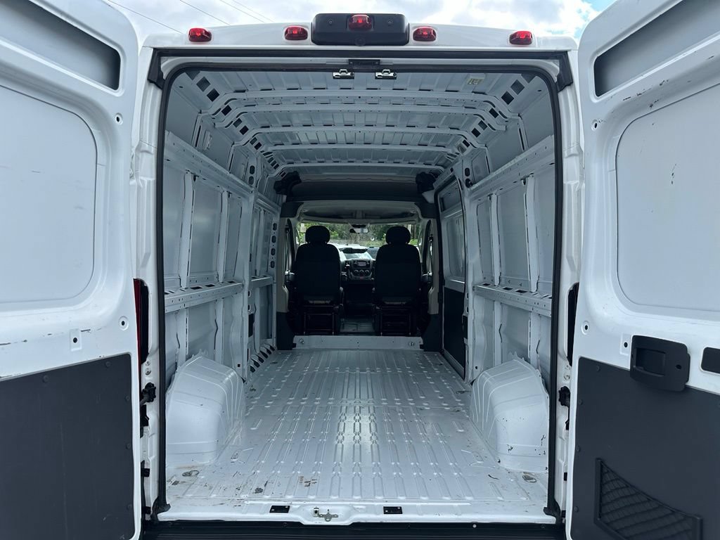 Used 2021 RAM ProMaster 2500 w/ Convenience Group FWD image 24