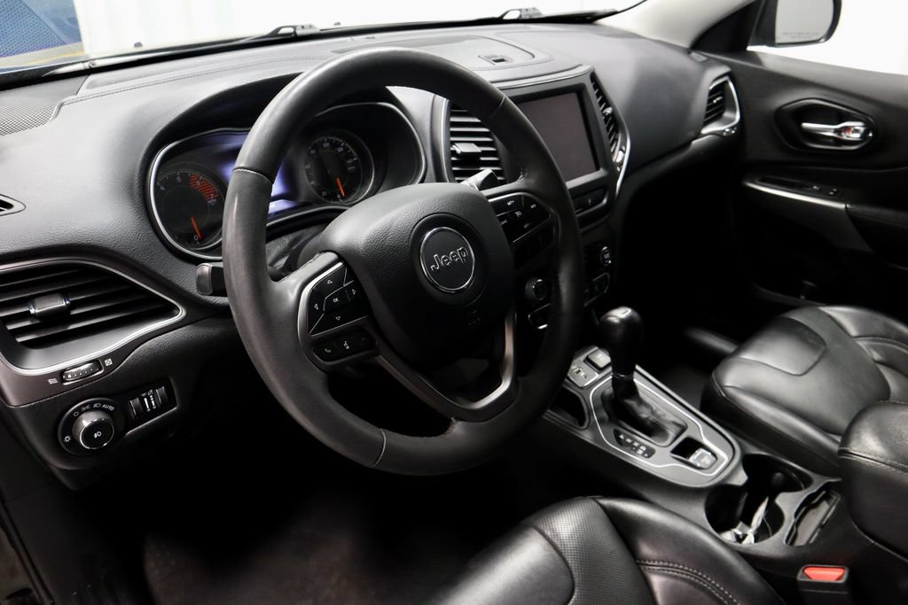Used 2022 Jeep Cherokee Latitude Lux FWD image 24