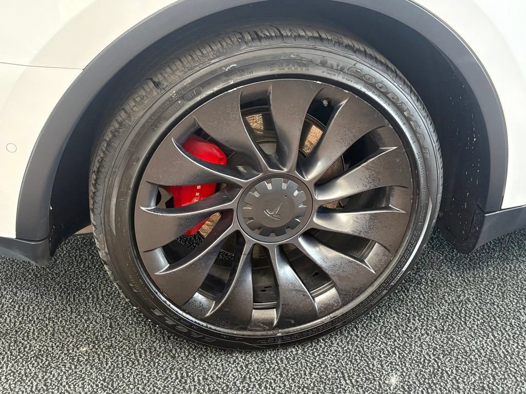 Used 2022 Tesla Model Y Performance AWD/4WD image 11
