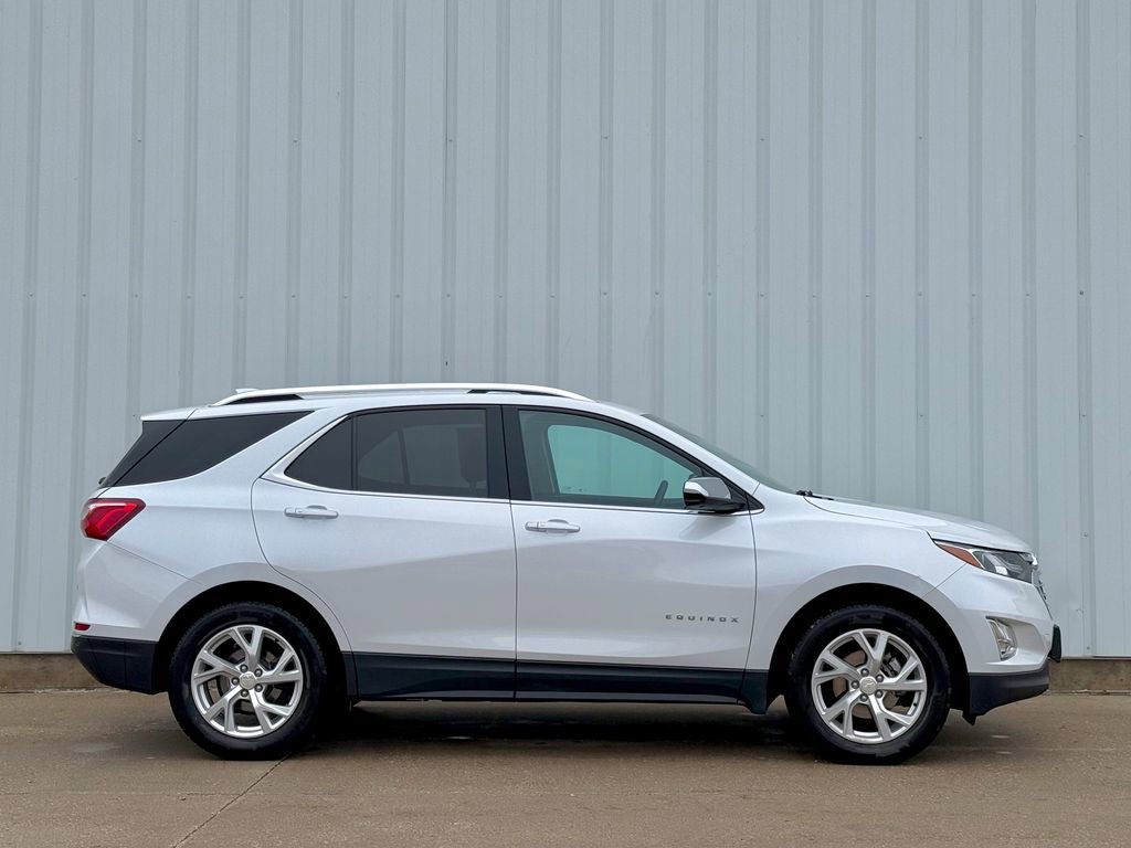 Used 2018 Chevrolet Equinox Premier image 4