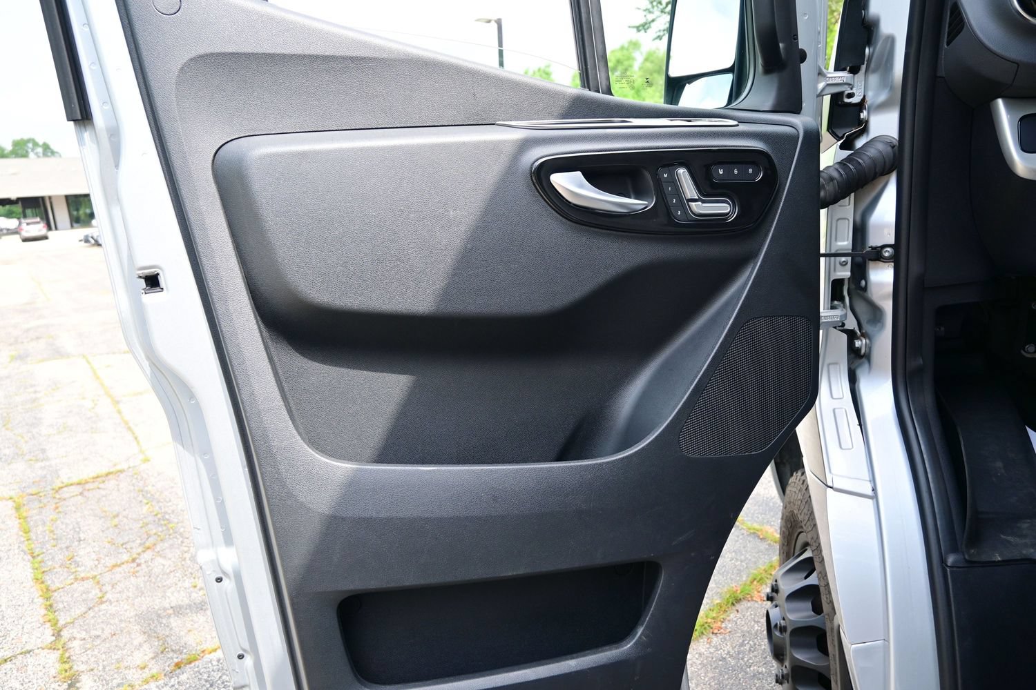 Used 2020 Mercedes-Benz Sprinter 3500 image 19