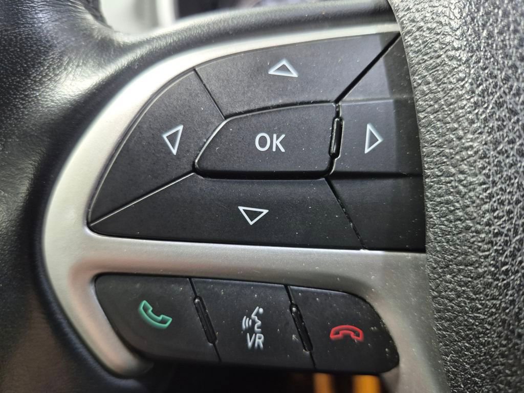 Used 2015 Jeep Cherokee Trailhawk w/ Leather Interior Group image 16