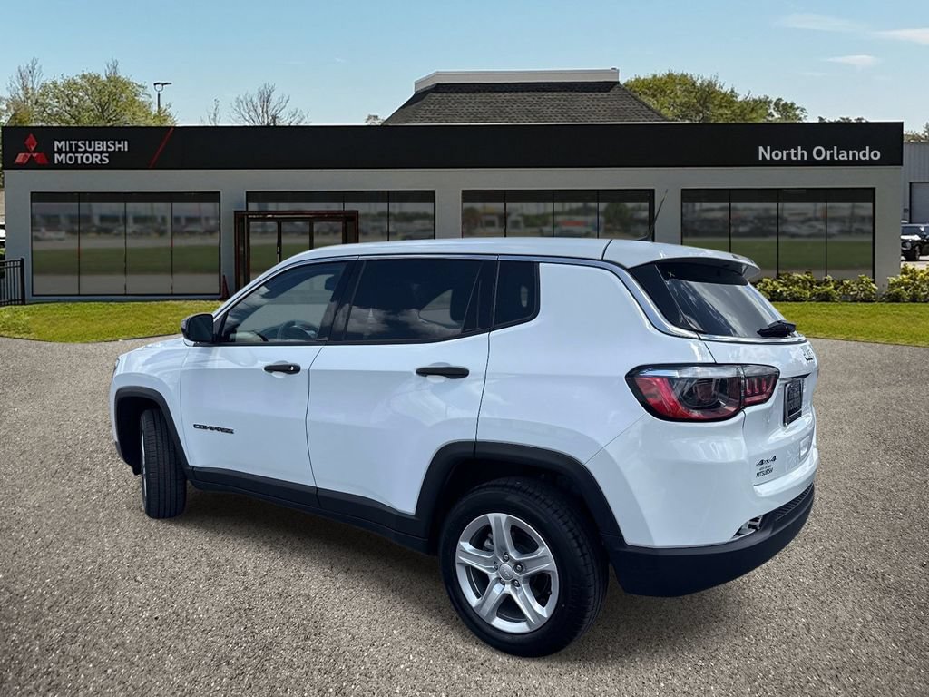Used 2023 Jeep Compass Sport AWD/4WD image 3