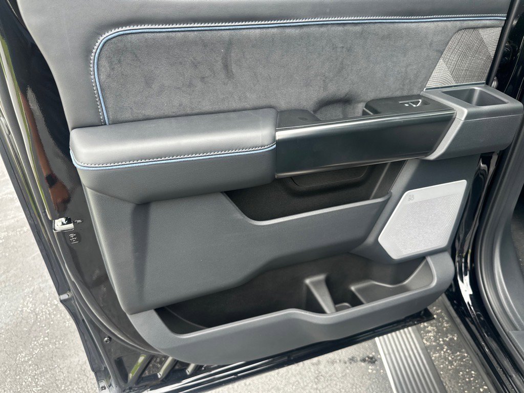 New 2025 Ford F250 Platinum image 47