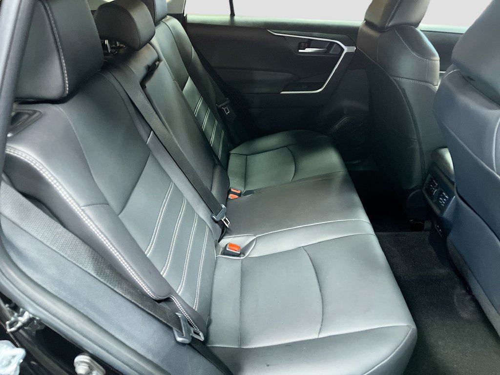 Used 2025 Toyota RAV4 XLE Premium AWD/4WD image 27