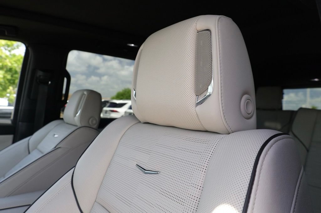 Used 2026 Cadillac Escalade Sport RWD image 27