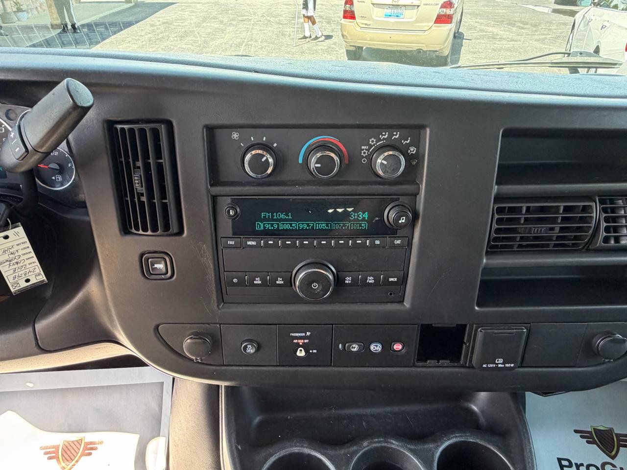Used 2018 Chevrolet Express 2500 w/ Driver Convenience Package RWD image 25