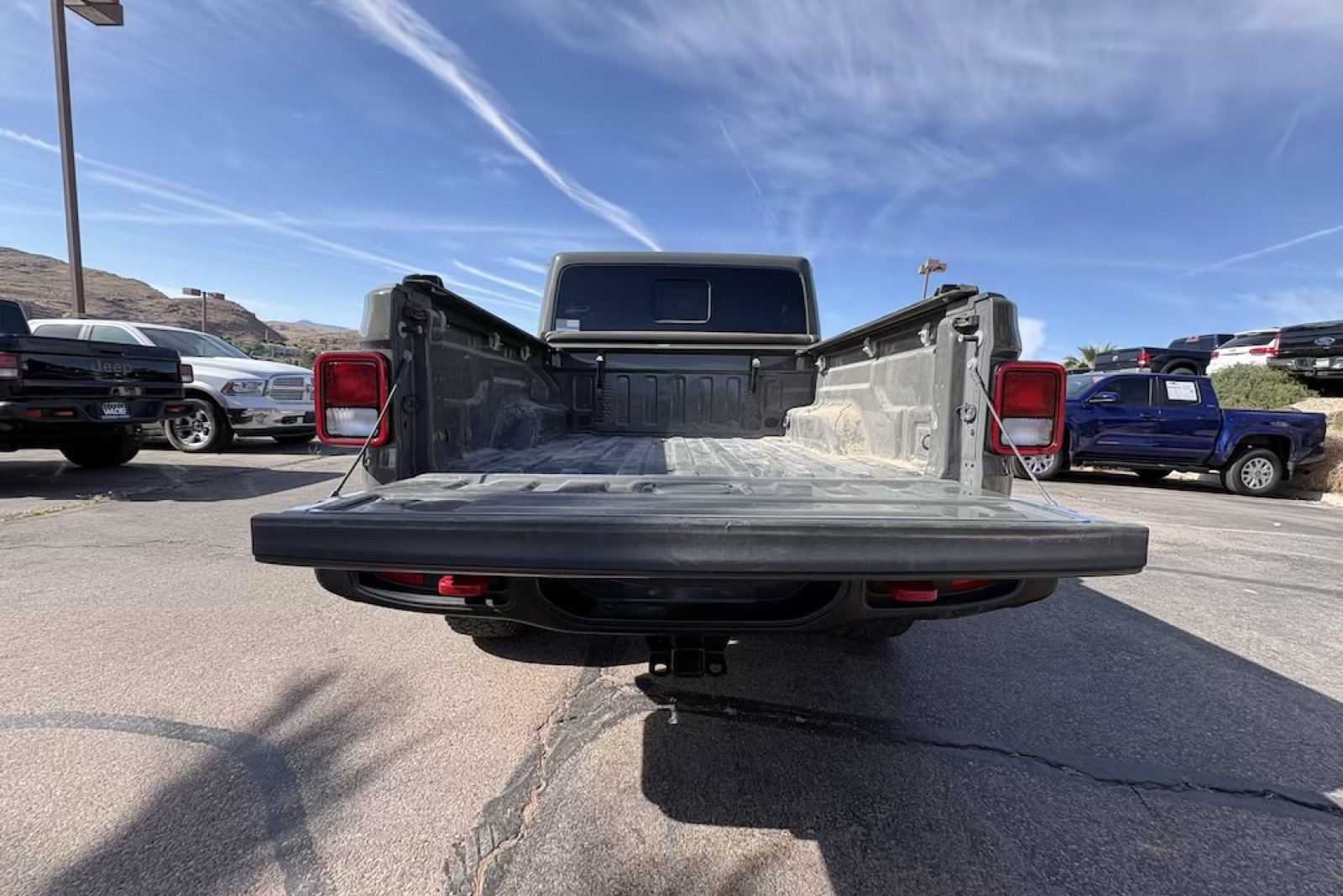 Used 2023 Jeep Gladiator Rubicon w/ Trailer Tow Package AWD/4WD image 4