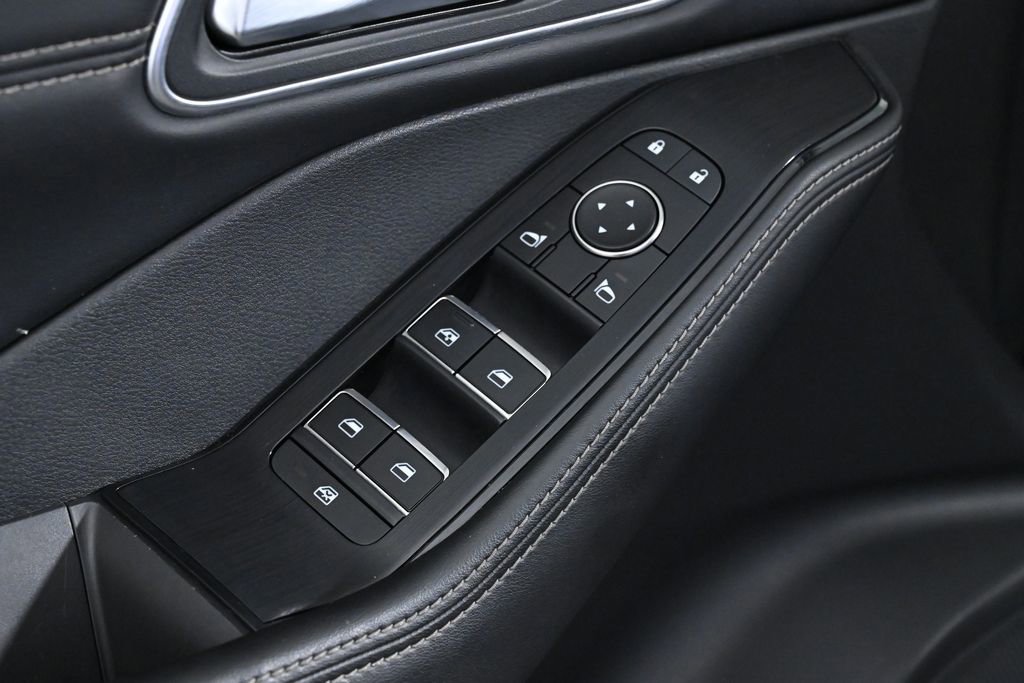 Used 2021 Nissan Rogue SL w/ Premium Package image 22