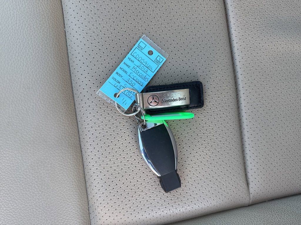 Used 2012 Mercedes-Benz E 350 4MATIC Sedan image 9