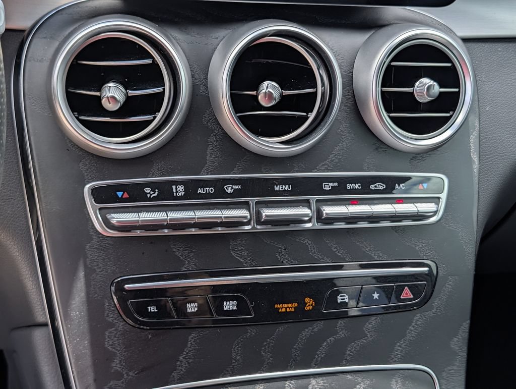 Used 2022 Mercedes-Benz GLC 300 image 16