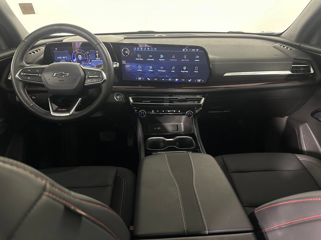 Used 2025 Chevrolet Traverse Z71 w/ LPO, Floor Liner Package AWD/4WD image 10