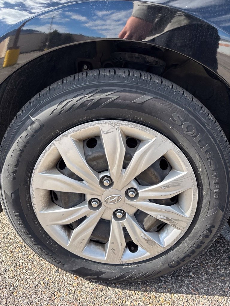 Used 2020 Hyundai Accent SE FWD image 9