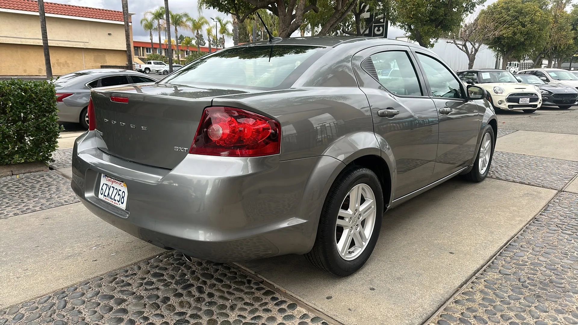Used 2013 Dodge Avenger SXT FWD image 5