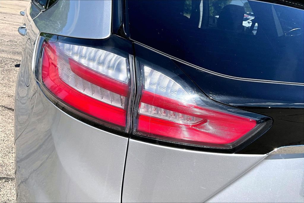 Used 2019 Ford Edge SE w/ SE Fleet Driver's Package FWD image 22