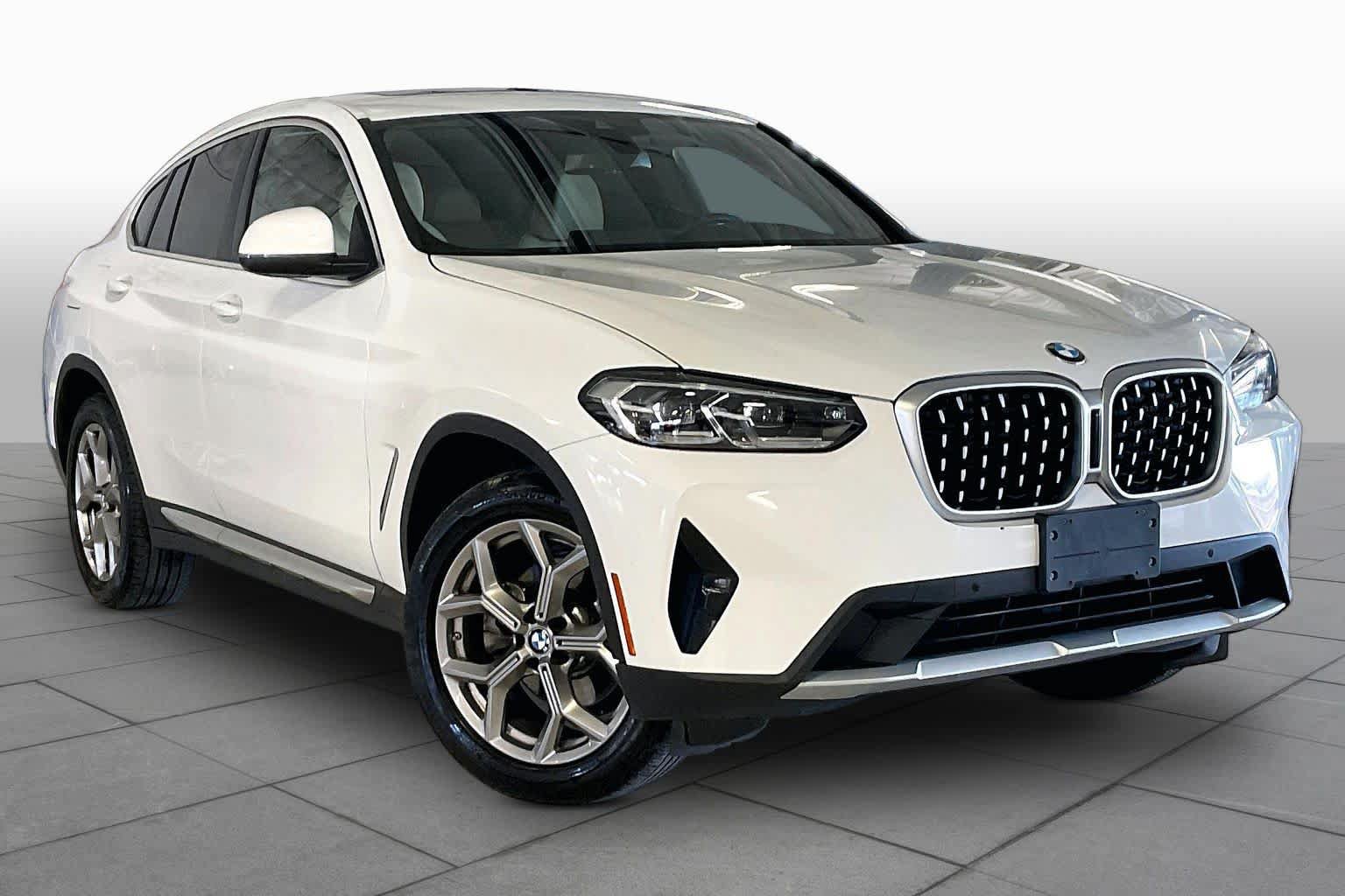 Used 2025 BMW X4 xDrive30i AWD/4WD image 2