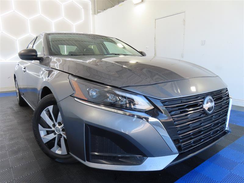 Used 2024 Nissan Altima 2.5 S FWD image 2