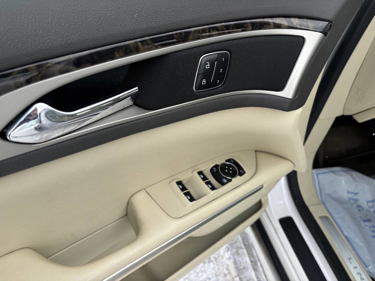 Used 2015 Lincoln MKZ Hybrid w/ Equipment Group 202A Reserve image 12