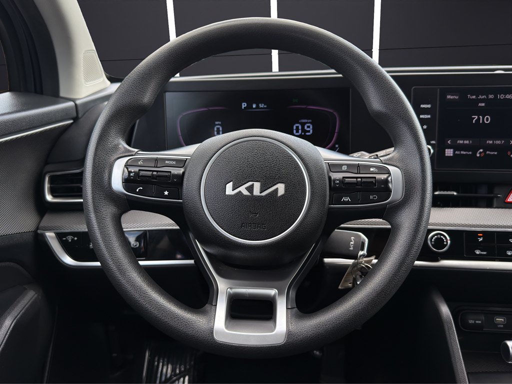 Used 2023 Kia Sportage LX AWD/4WD image 13